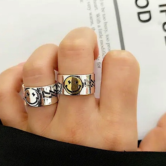 Sterling Silver Happy Face Smiley Adjustable Resizable Minimalist Ring - Picture 3 of 13